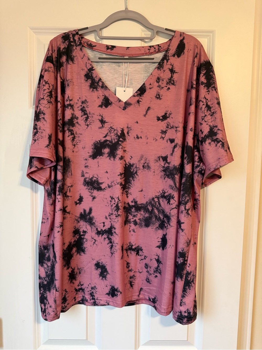 Aokosor Tie-Dye V-Neck Top